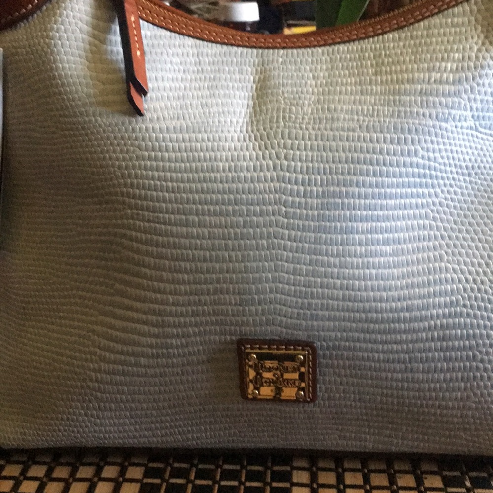 Dooney &bourke purse blue and white